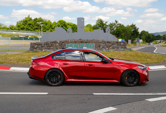 BMW M5 G90