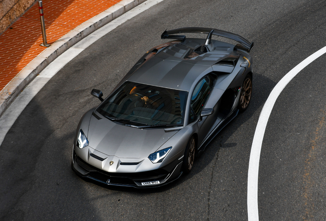 Lamborghini Aventador LP770-4 SVJ