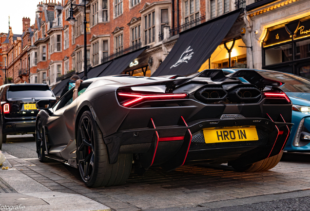 Lamborghini Revuelto