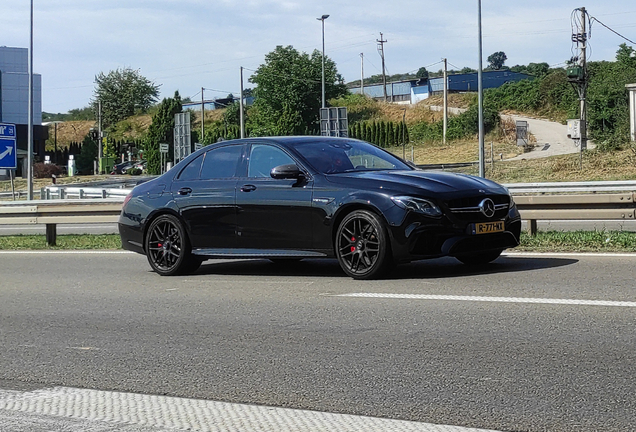 Mercedes-AMG E 63 S W213