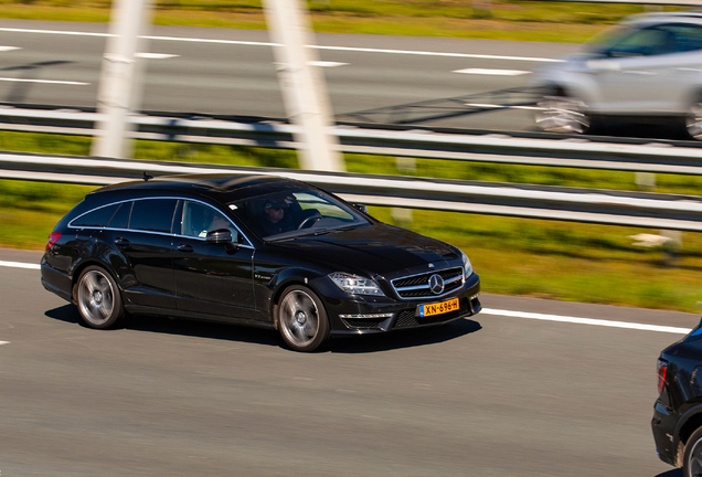 Mercedes-Benz CLS 63 AMG X218 Shooting Brake