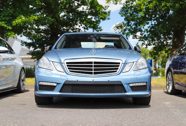 Mercedes-Benz E 63 AMG W212 V8 Biturbo