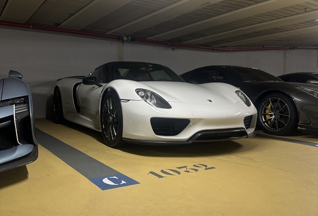 Porsche 918 Spyder Weissach Package