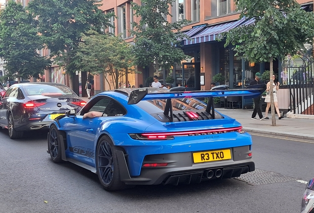 Porsche 992 GT3 RS Weissach Package