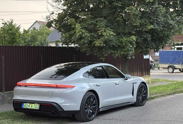 Porsche Taycan GTS