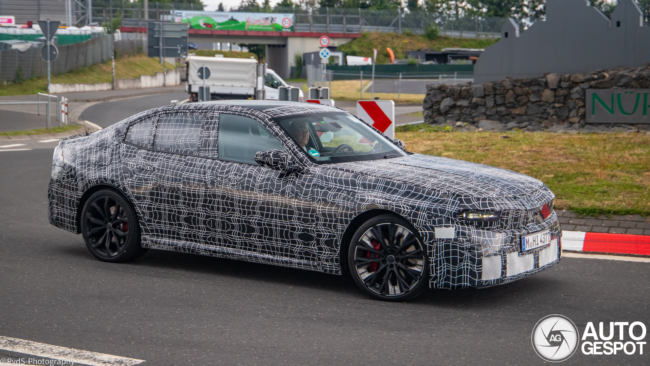 BMW M350 xDrive G50