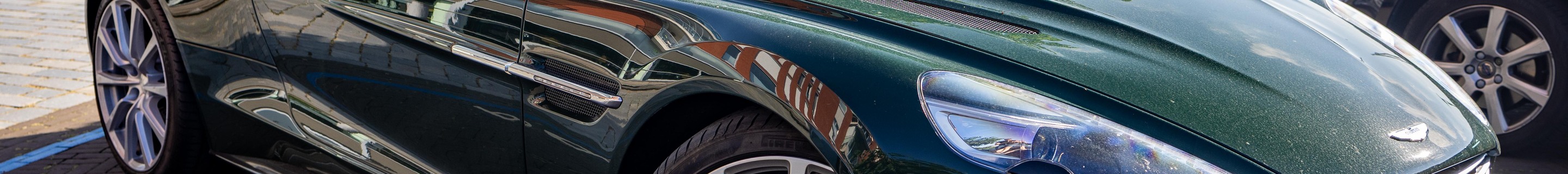 Aston Martin Vanquish Volante