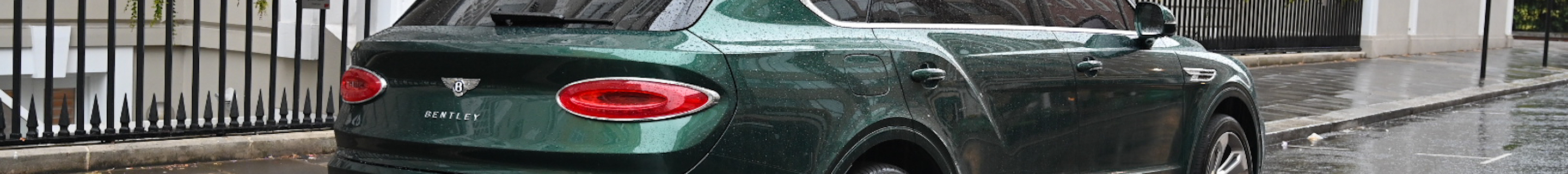 Bentley Bentayga Azure EWB 2024