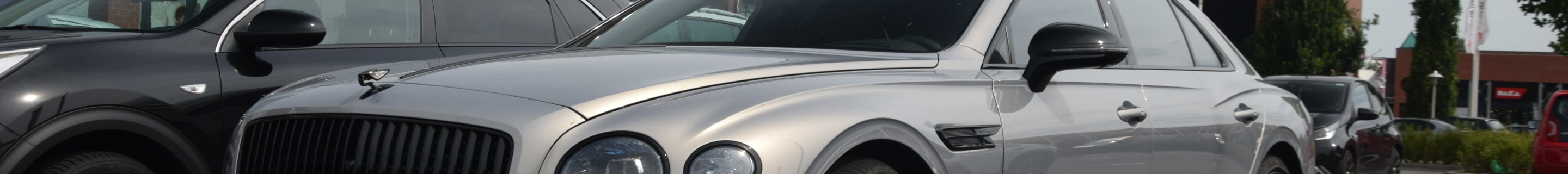 Bentley Flying Spur Hybrid S