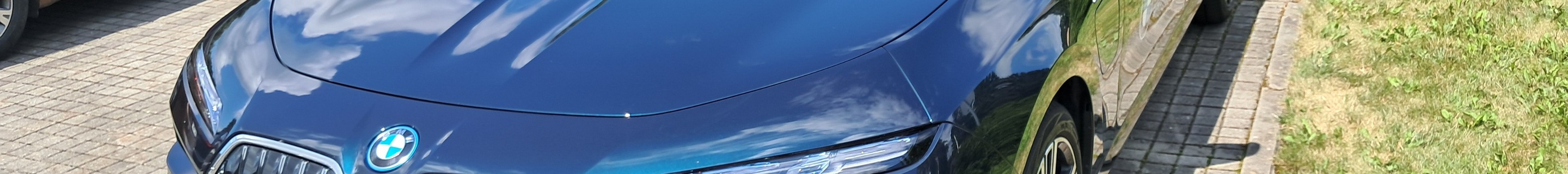 BMW M760e xDrive