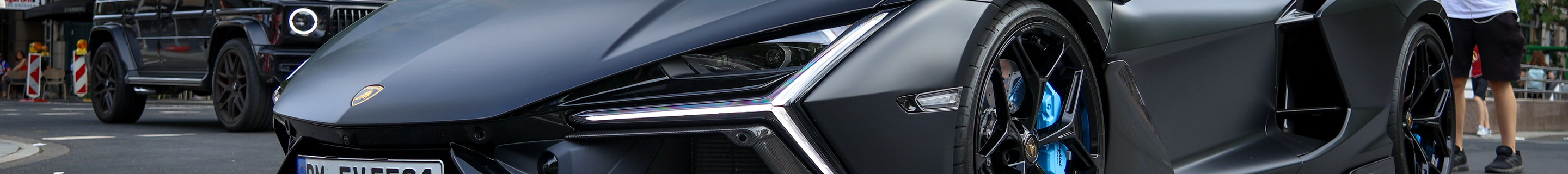 Lamborghini Revuelto