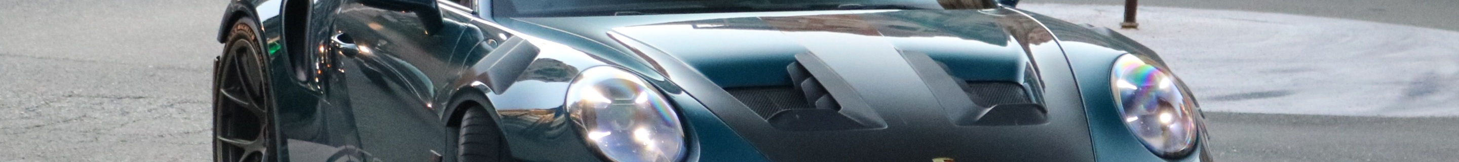 Porsche 992 GT3 RS Weissach Package