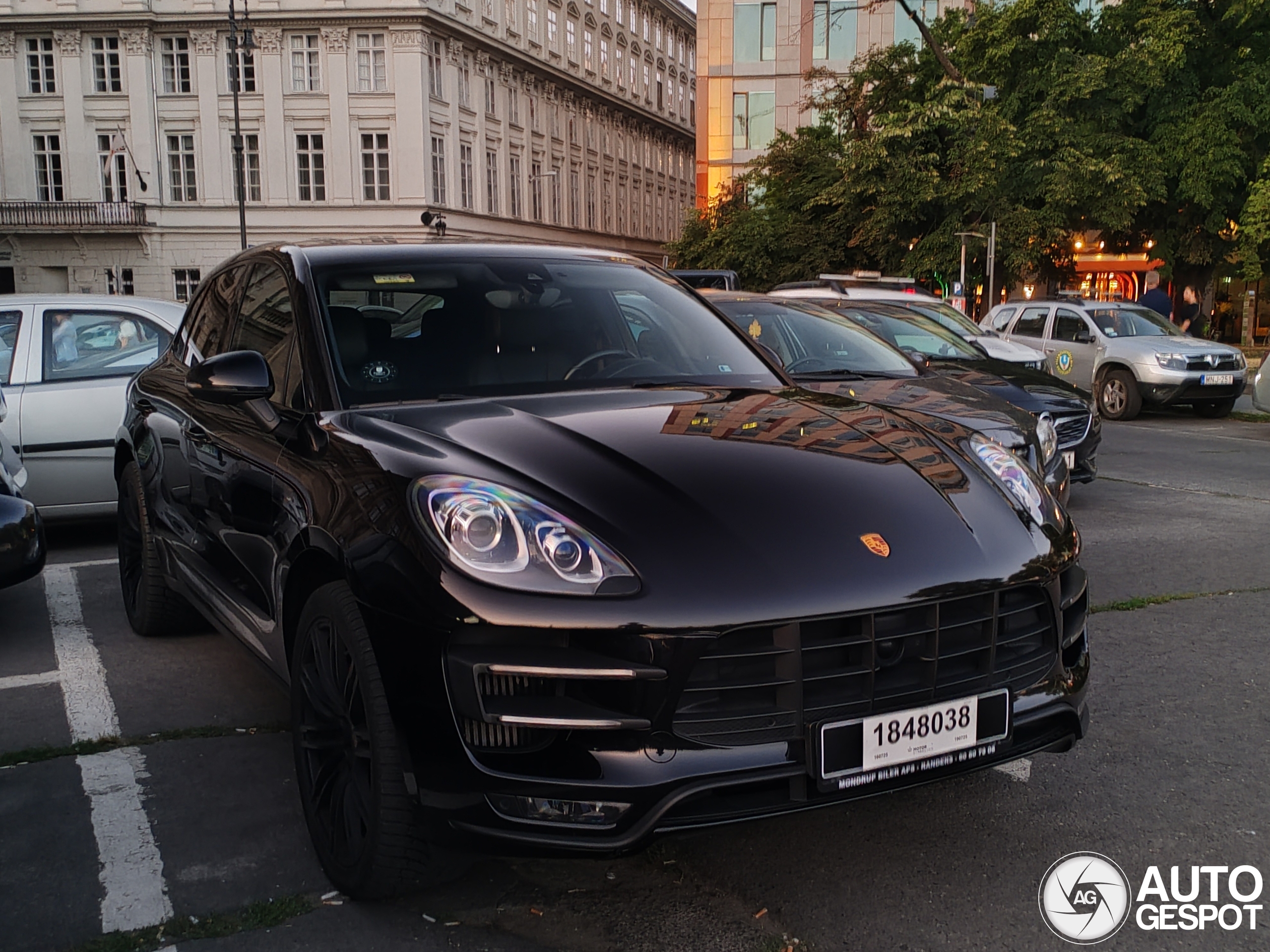 Porsche 95B Macan Turbo