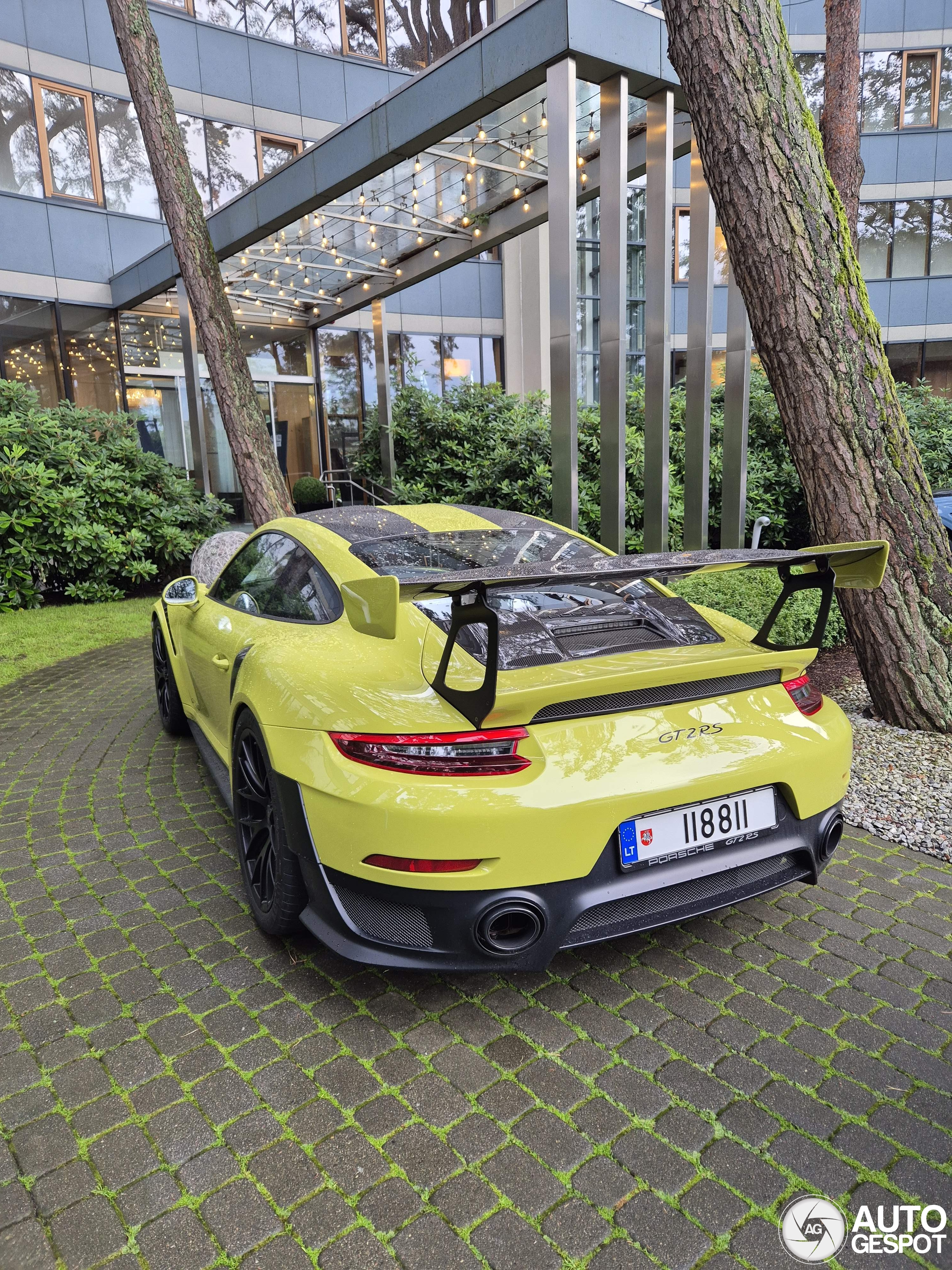Porsche 991 GT2 RS Weissach Package