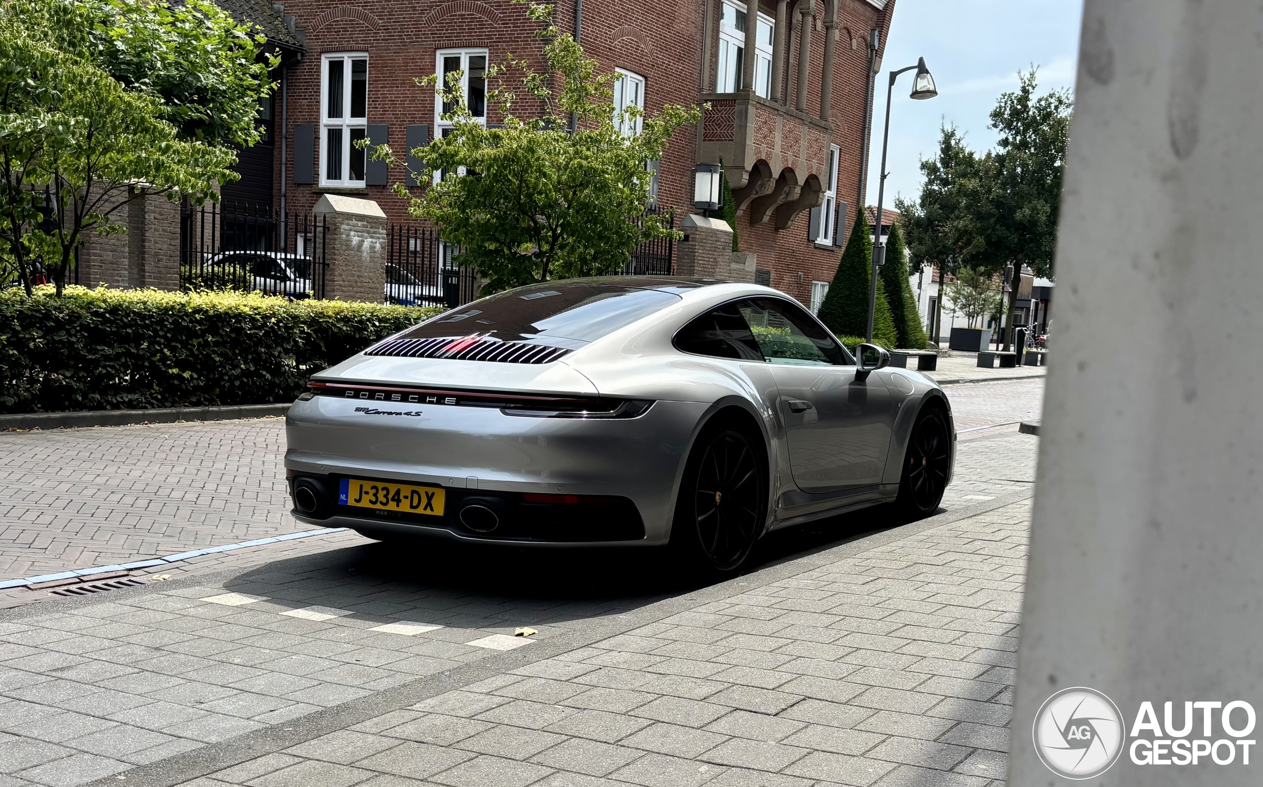 Porsche 992 Carrera 4S