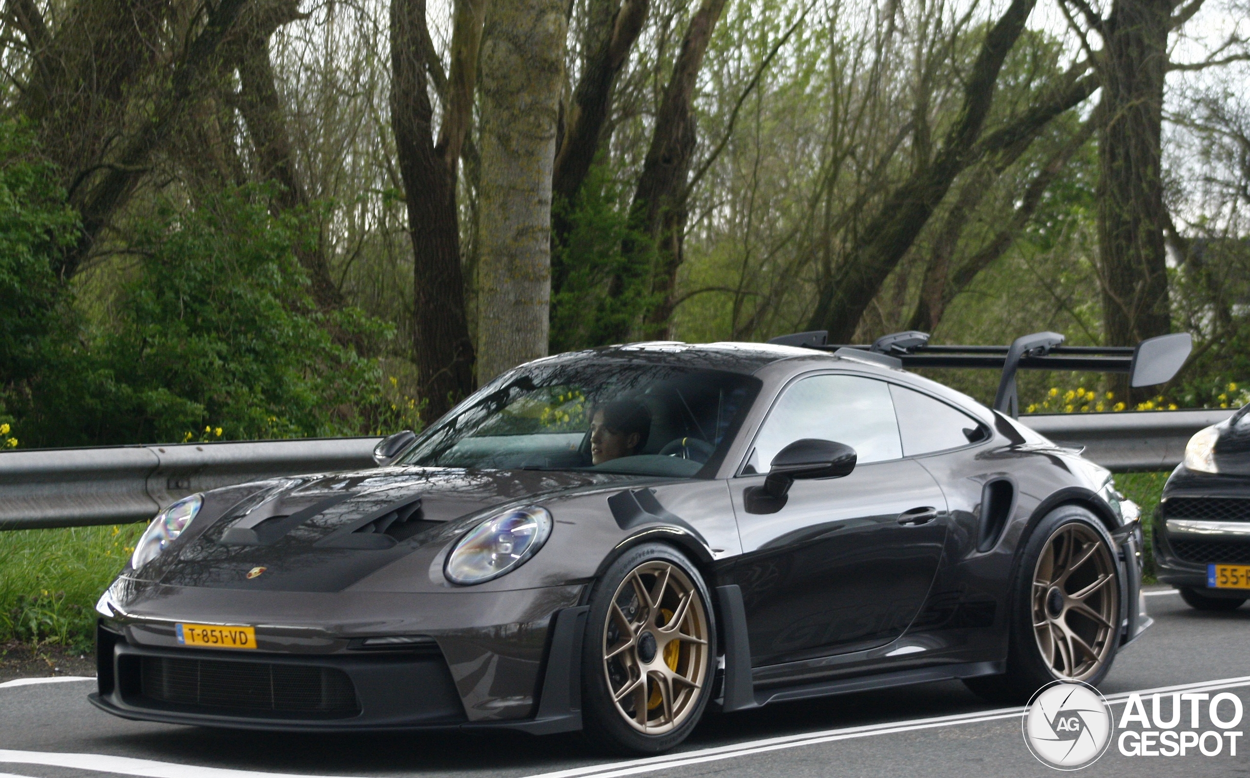Porsche 992 GT3 RS Weissach Package