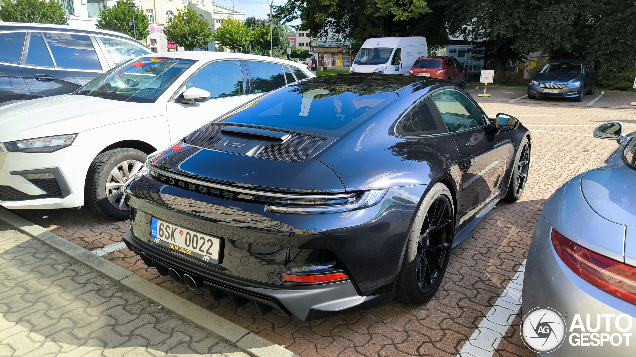Porsche 992 GT3 Touring
