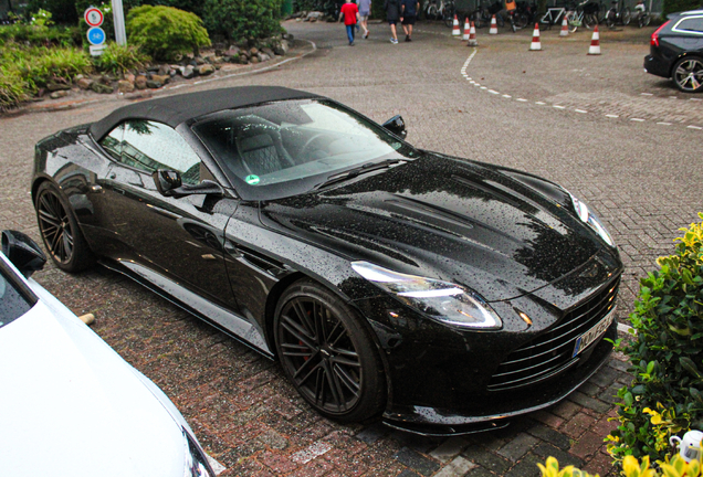 Aston Martin DB12 Volante