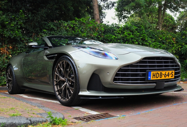 Aston Martin DB12 Volante