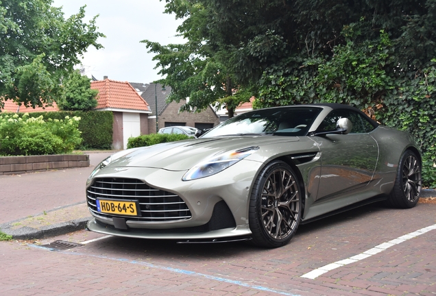 Aston Martin DB12 Volante