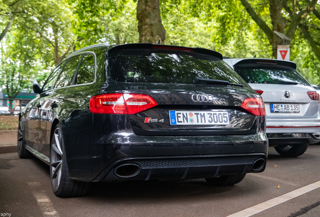 Audi RS4 Avant B8