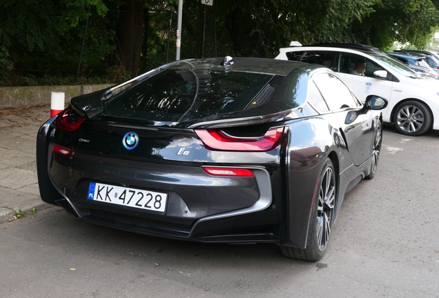 BMW i8