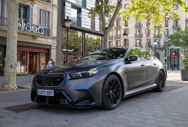 BMW M5 G90
