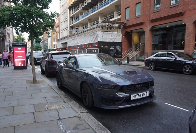 Ford Mustang Dark Horse 2024