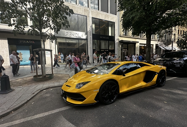 Lamborghini Aventador LP770-4 SVJ