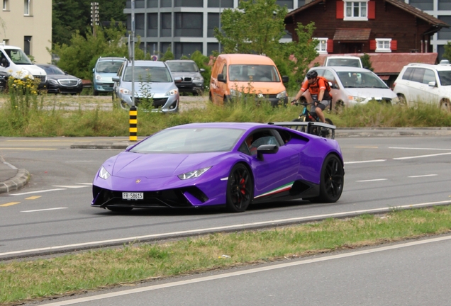 Lamborghini Huracán LP640-4 Performante