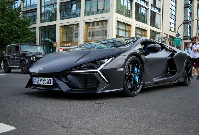 Lamborghini Revuelto