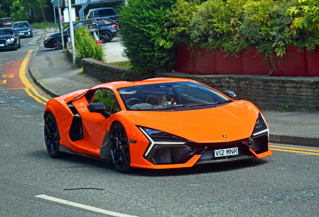 Lamborghini Revuelto