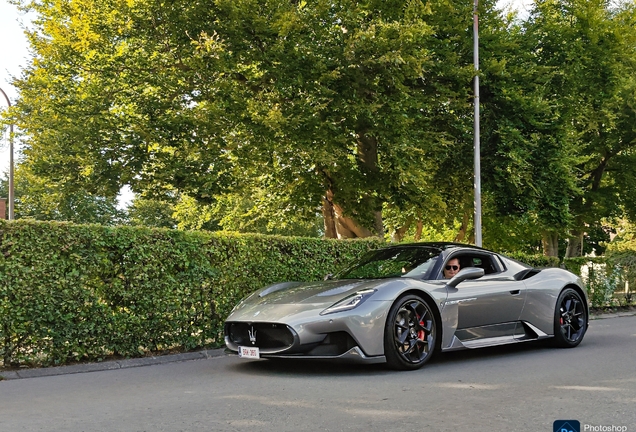 Maserati MC20