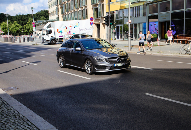 Mercedes-Benz CLA 45 AMG Shooting Brake