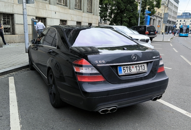 Mercedes-Benz S 65 AMG V221