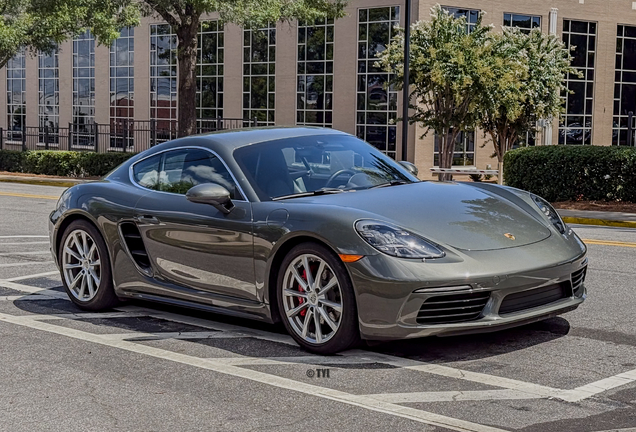 Porsche 718 Cayman S