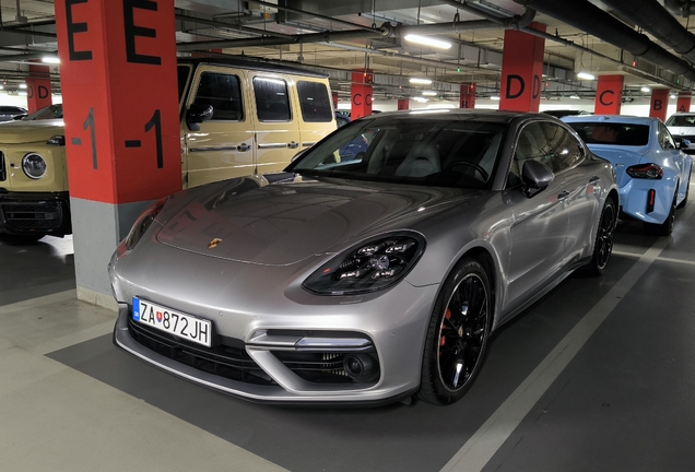 Porsche 971 Panamera Turbo