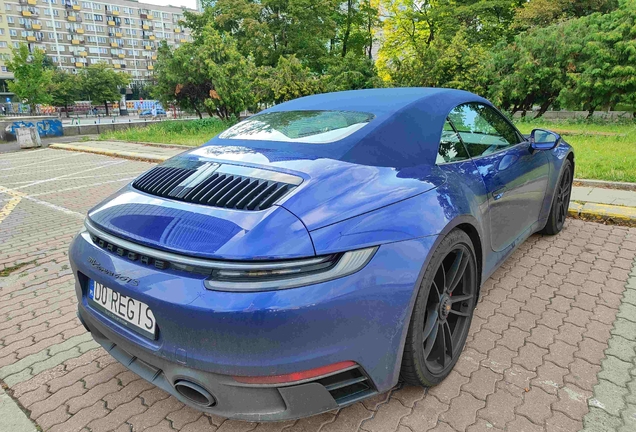 Porsche 992 Carrera 4 GTS Cabriolet