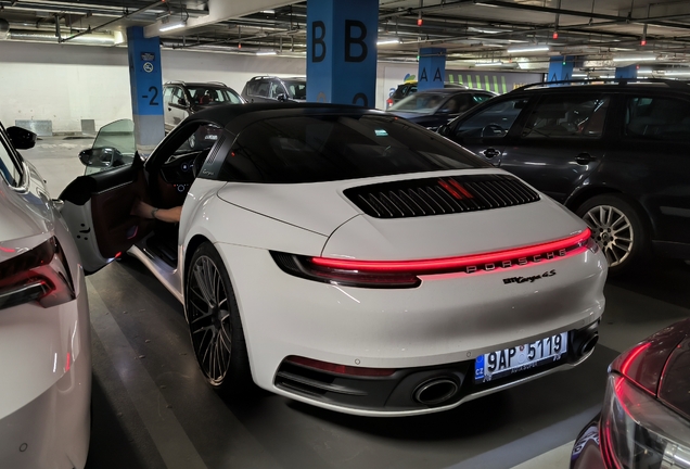 Porsche 992 Targa 4S