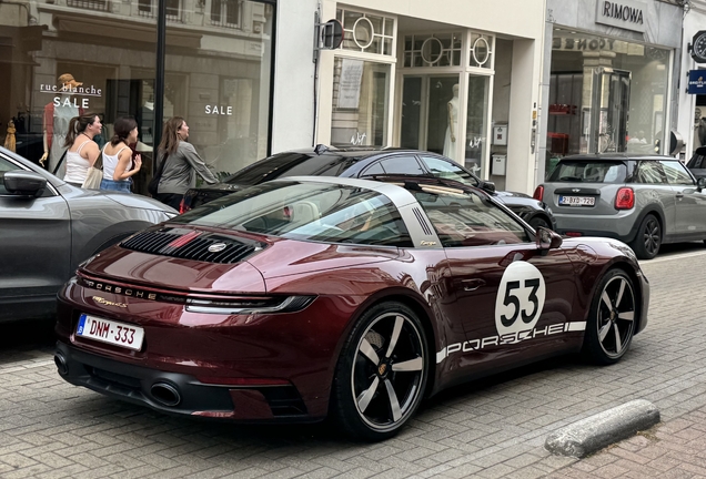 Porsche 992 Targa 4S Heritage Design Edition