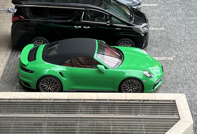 Porsche 992 Turbo Cabriolet