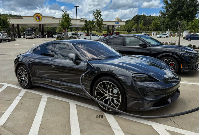 Porsche Taycan Turbo