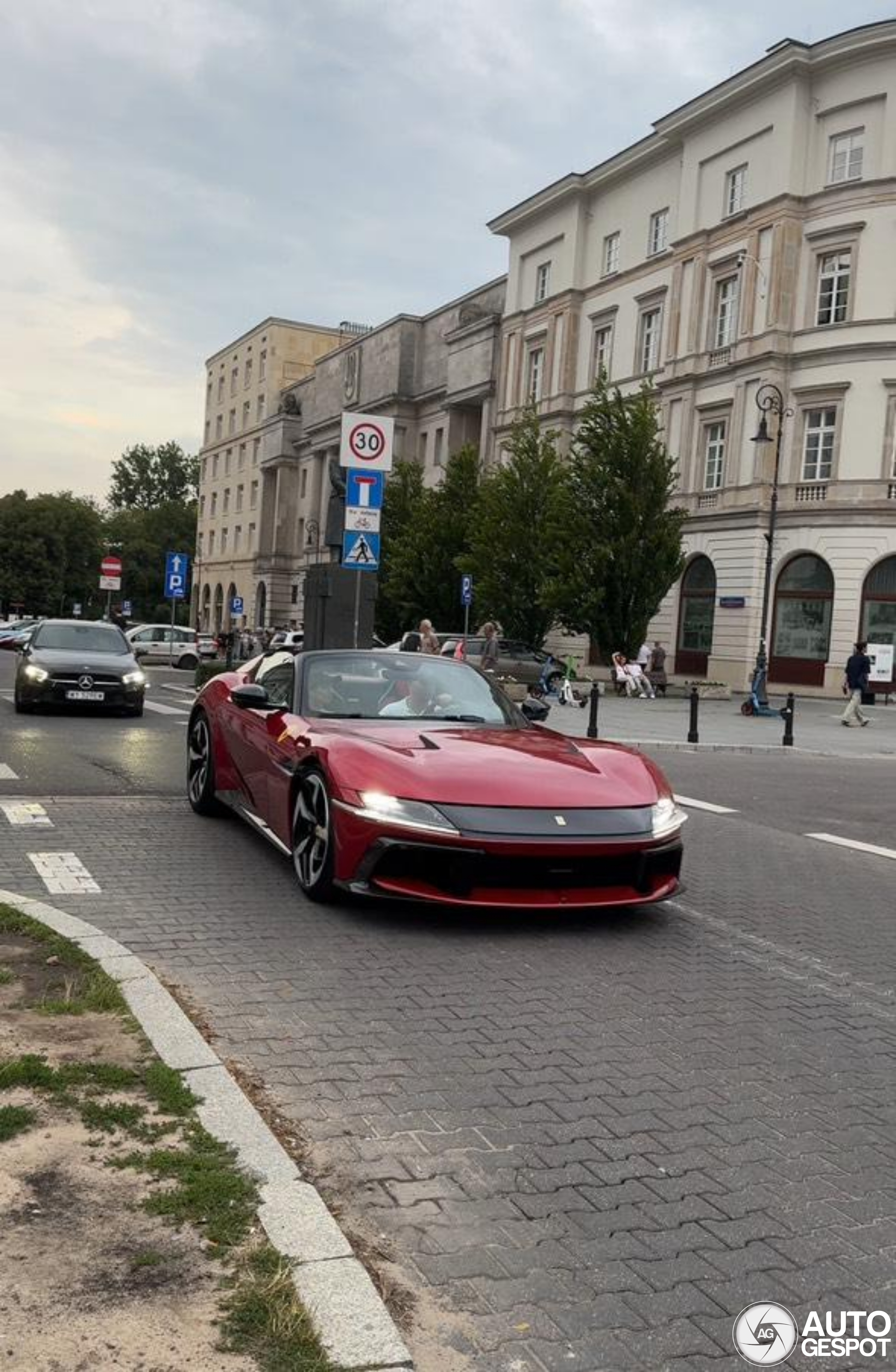 Ferrari 12Cilindri Spider