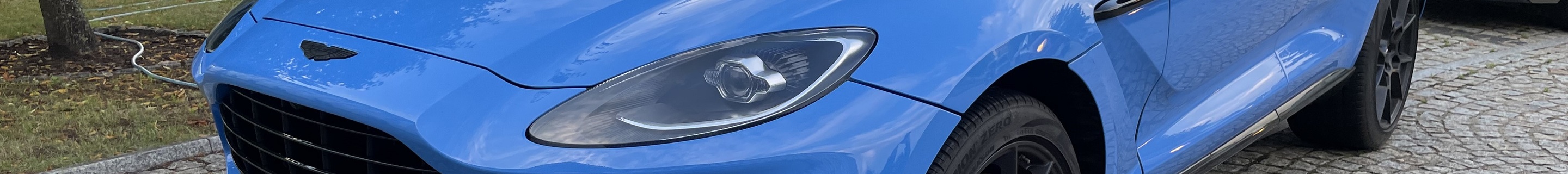 Aston Martin DBX