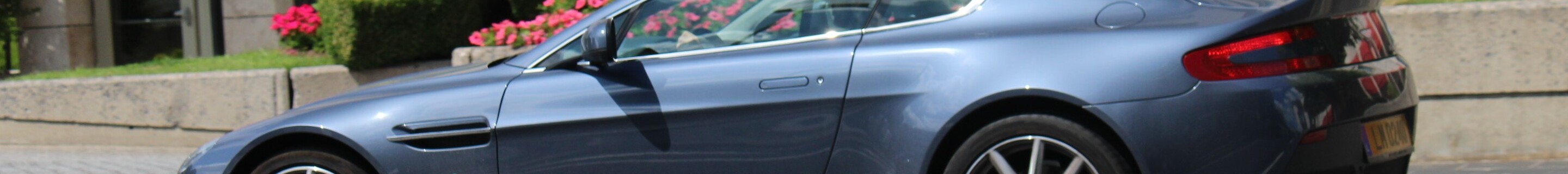 Aston Martin V8 Vantage