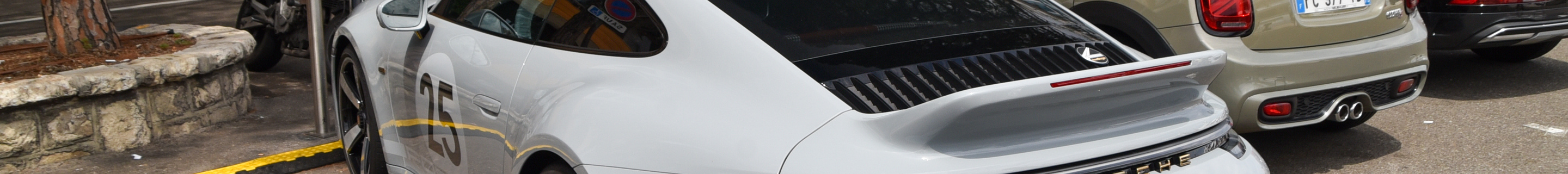 Porsche 992 Sport Classic