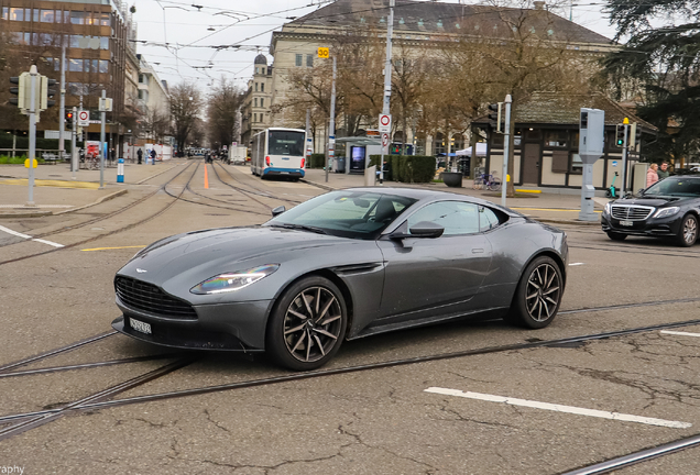 Aston Martin DB11 V8