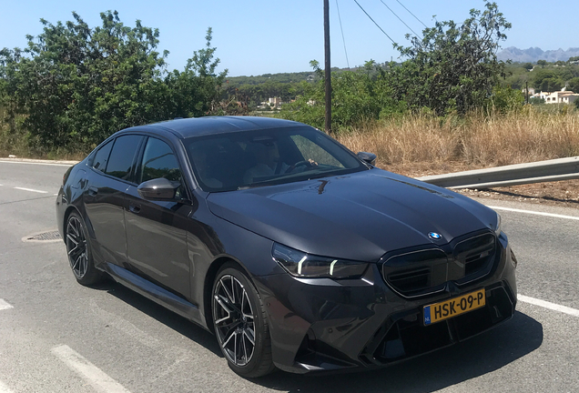 BMW M5 G90
