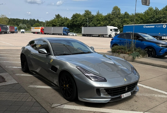 Ferrari GTC4Lusso