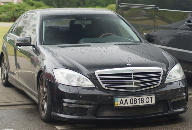 Mercedes-Benz S 63 AMG W221 2010